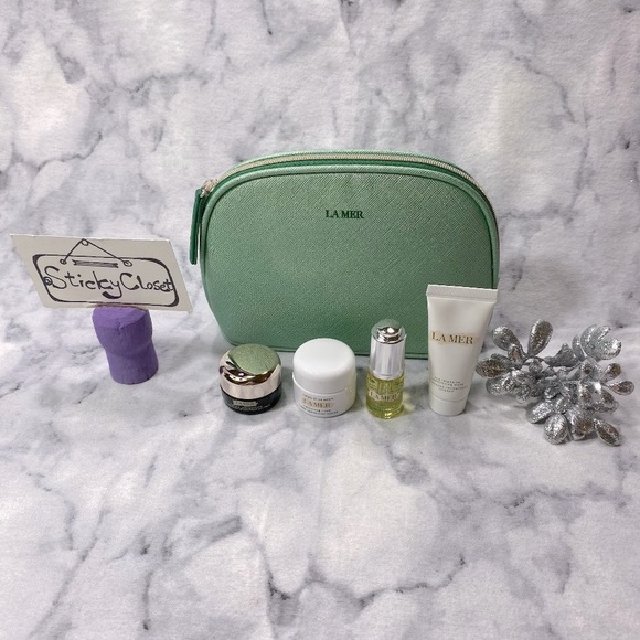 La Mer Other - La Mer Beauty Gift Set 4pc, Light Green Pouch, Cream, Eye, Renewal Oil, Mask